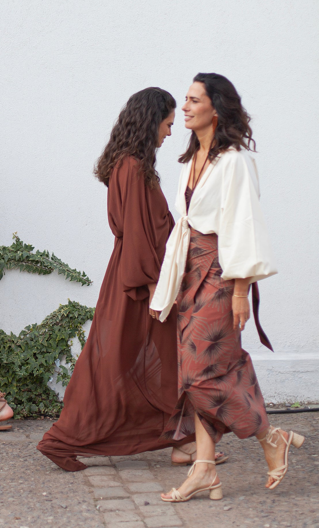 
                  
                    Falda larga terracota
                  
                