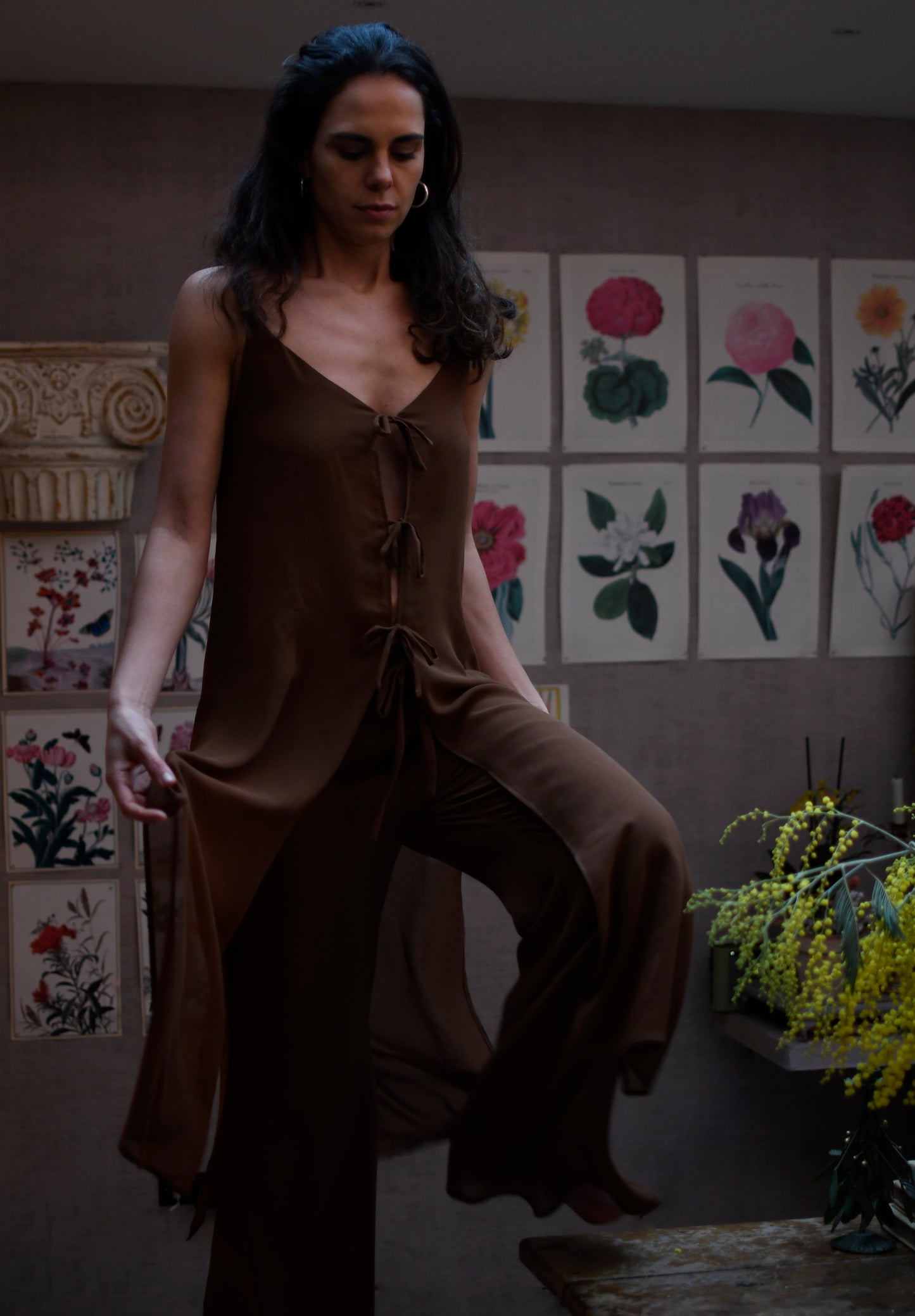 
                  
                    Conjunto gasa kaki pantalon + top largo
                  
                