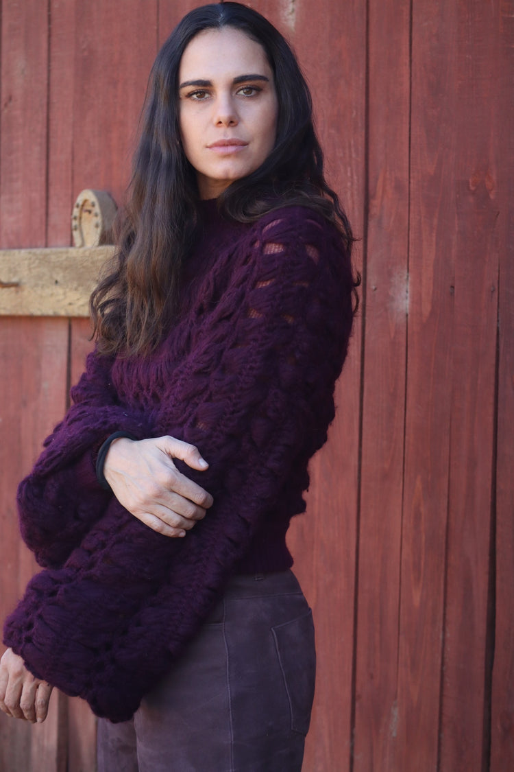 
                  
                    Sweater Burdeo
                  
                