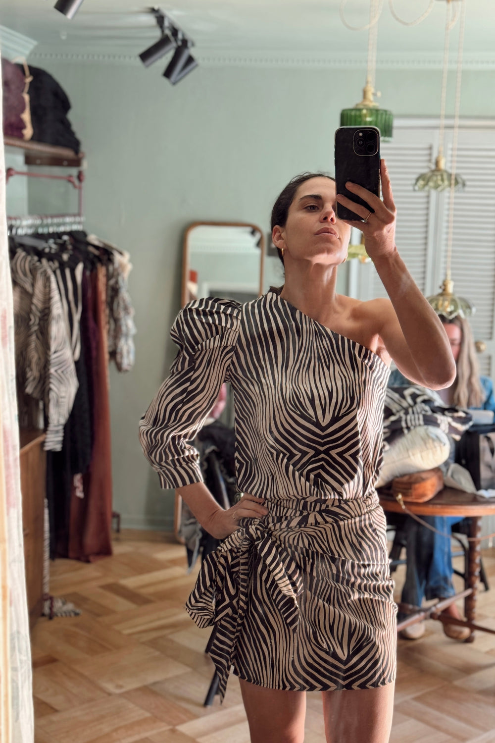 Blusa un hombro cebra