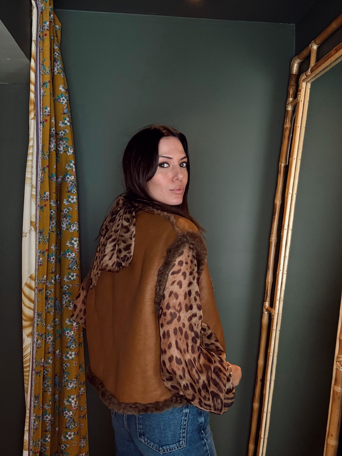 
                  
                    Chaqueta Borrego Reversible Camel
                  
                