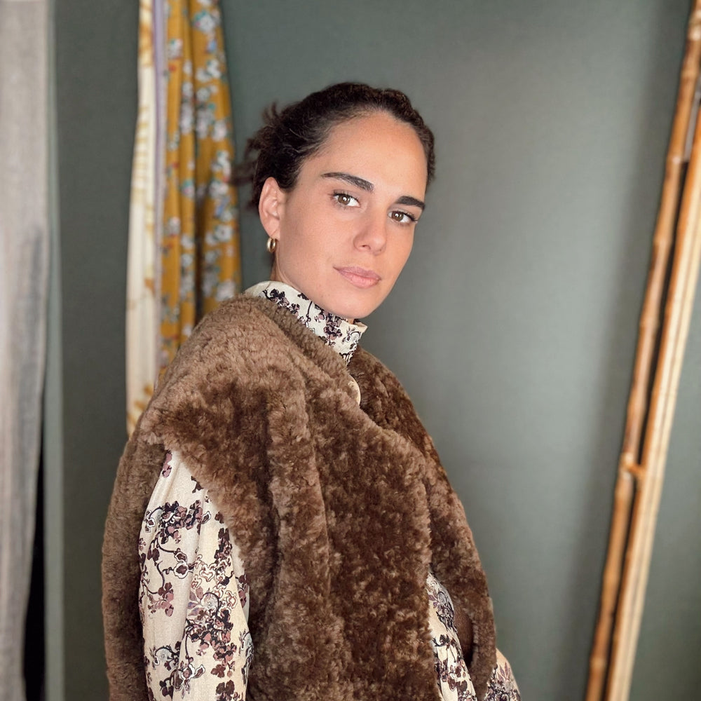 
                  
                    Chaqueta Borrego Reversible Camel
                  
                