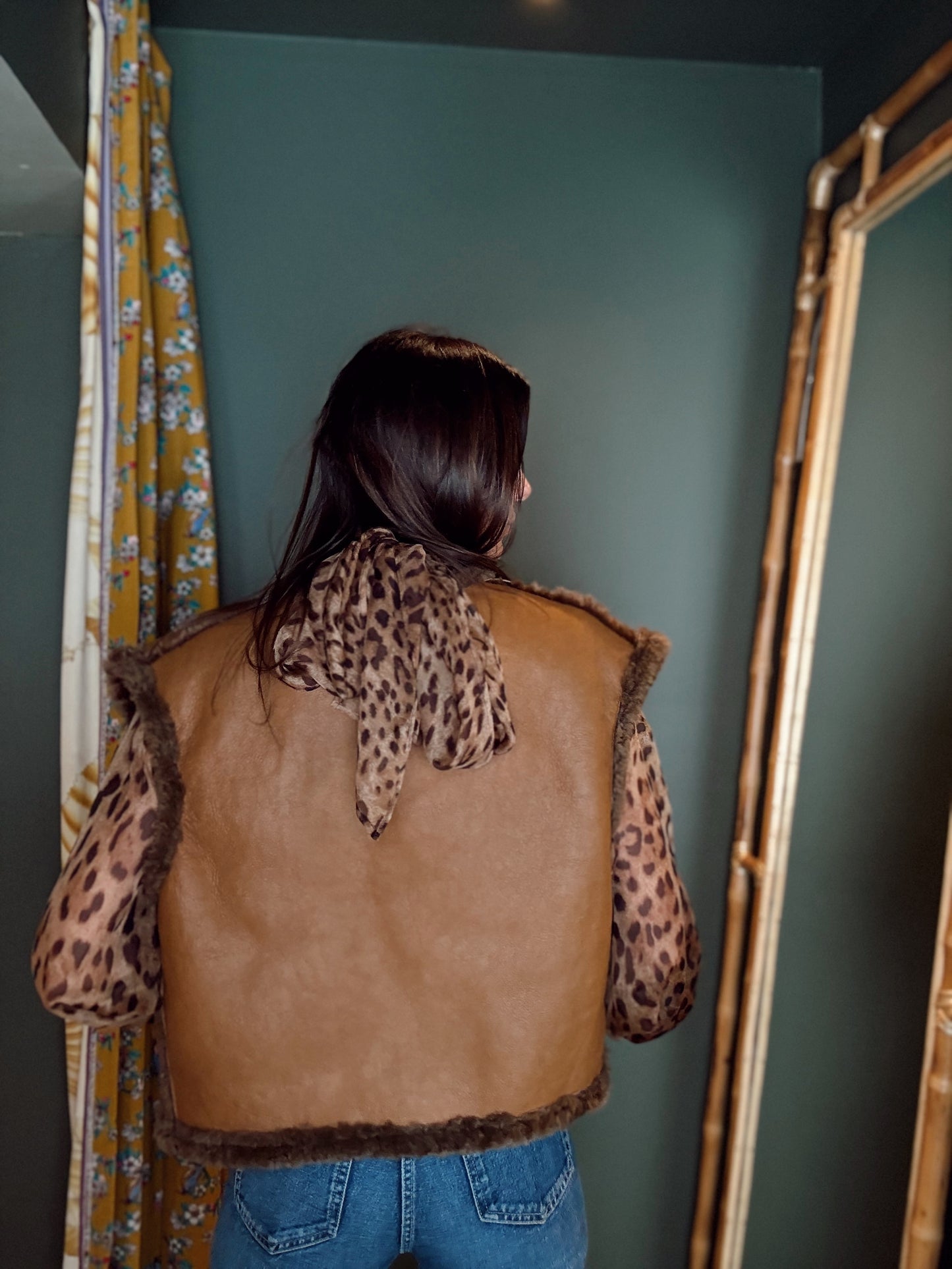 
                  
                    Chaqueta Borrego Reversible Camel
                  
                