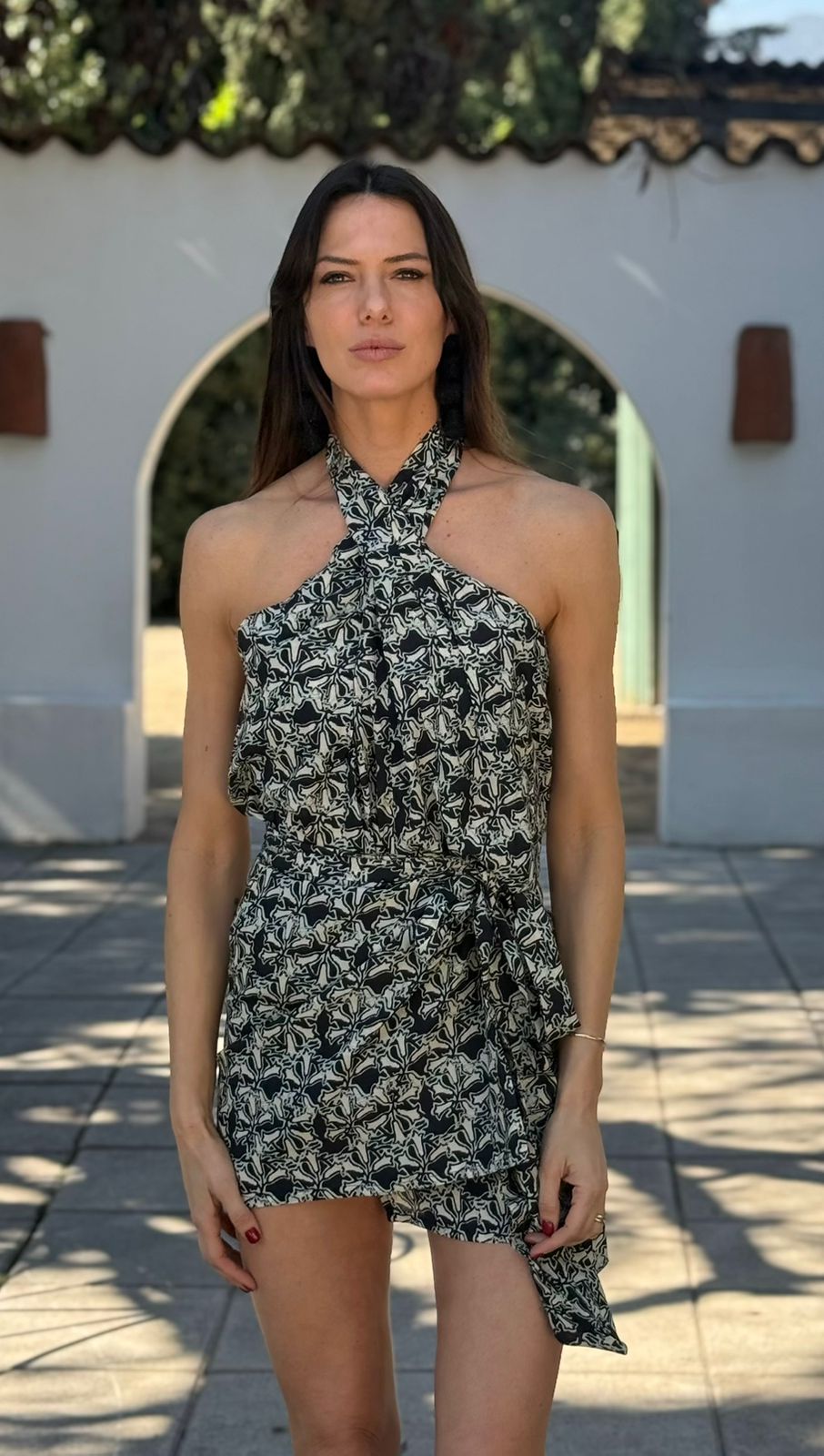 
                  
                    Top Halter Flores Geométrico
                  
                