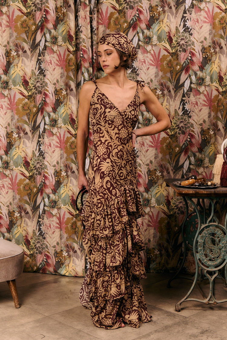 
                  
                    Vestido uva bugambilia
                  
                