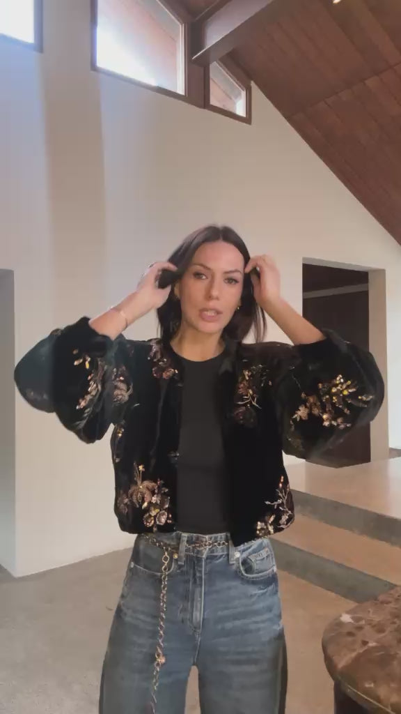 
                  
                    Cargar y reproducir video en el visor de la galería, CHAQUETA BOMBER TERCIOPELO BORDADO
                  
                
